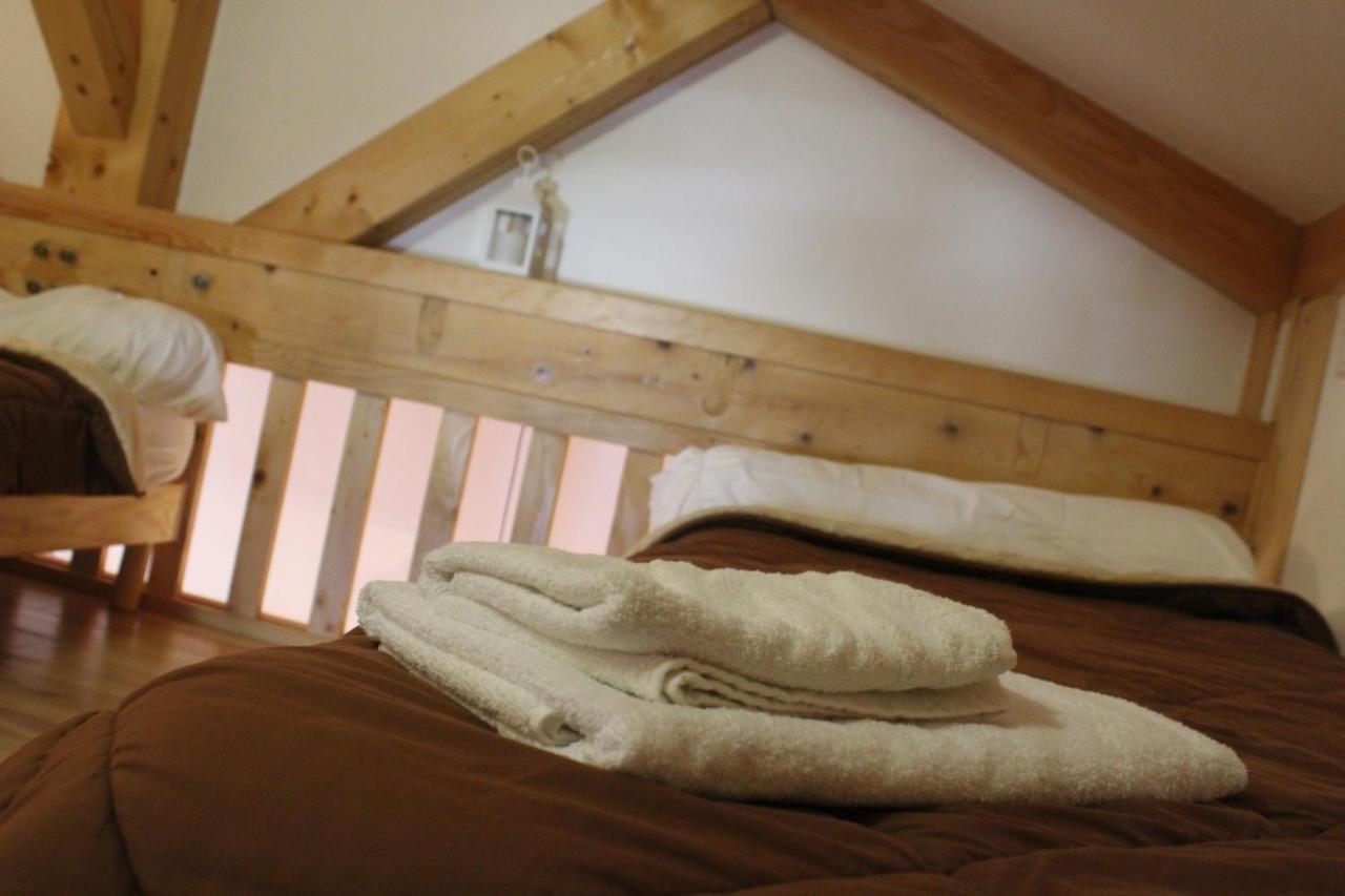 Les Cremades Bed and Breakfast Langogne Buitenkant foto