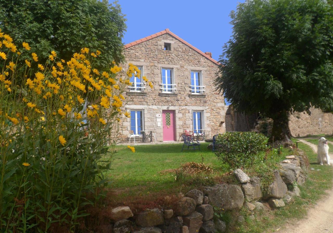 Les Cremades Bed and Breakfast Langogne Buitenkant foto
