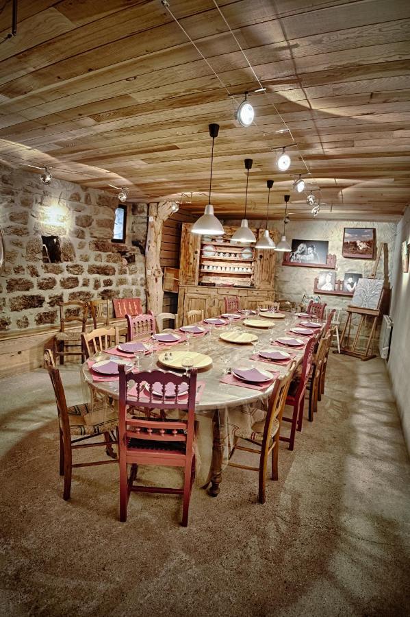 Les Cremades Bed and Breakfast Langogne Buitenkant foto